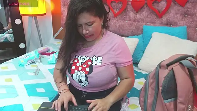 Snapshot of vennuss_89 chatting on February 25, 2025, 11:32 am vennuss 89 online show from February 25, 2025, 11:32 am