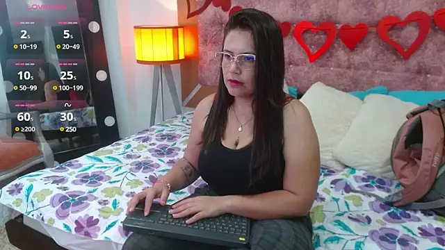 Snapshot of vennuss_89 chatting on March 7, 2025, 11:51 am vennuss 89 online show from March 7, 2025, 11:51 am