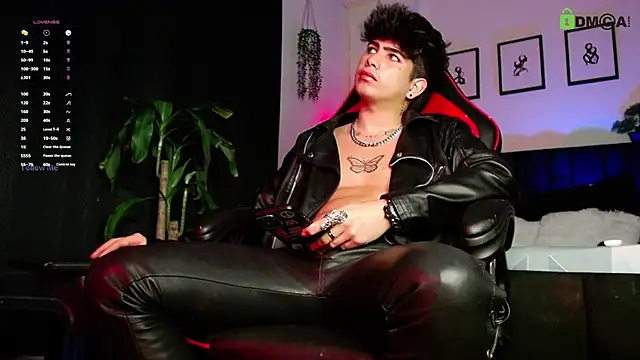 Snapshot of LyleBennett_ chatting on February 9, 2026, 12:25 pm LyleBennett online show from February 9, 2026, 12:25 pm