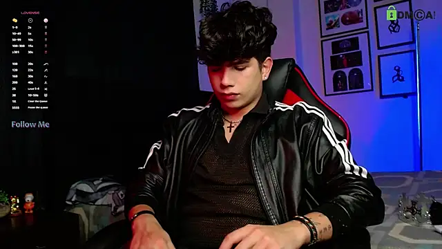 Snapshot of LyleBennett_ chatting on November 16, 2025, 12:10 pm LyleBennett online show from November 16, 2025, 12:10 pm