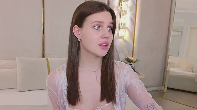 Snapshot of RihannaRose chatting on March 8, 2026, 2:26 am RihannaRose online show from March 8, 2026, 2:26 am