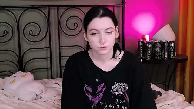 Snapshot of BlackyTea chatting on March 17, 2025, 8:07 am BlackyTea online show from March 17, 2025, 8:07 am