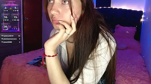 holy juli online show from March 8, 2025, 6:43 am