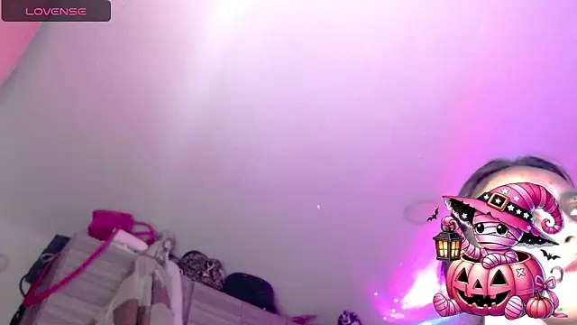 holy juli online show from October 23, 2025, 4:33 am