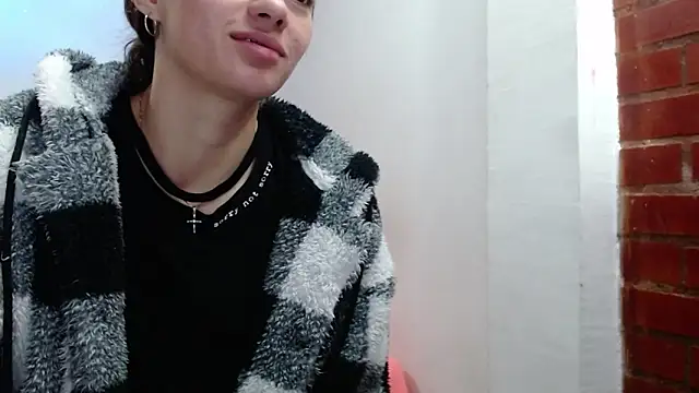 holy juli online show from March 13, 2026, 3:11 am