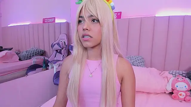 KellyOlsenbe online show from March 1, 2025, 10:31 pm