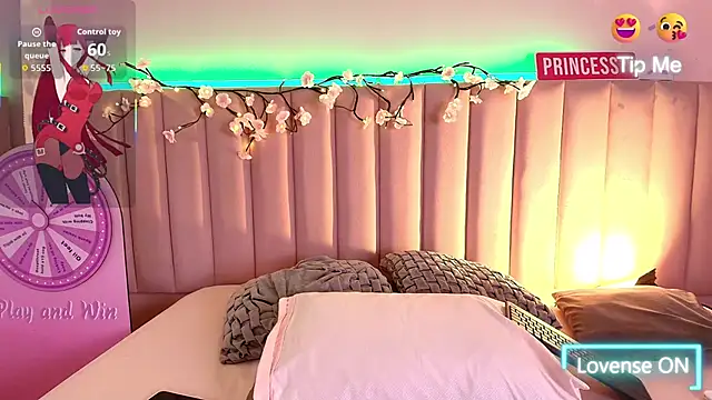 KellyOlsenbe online show from October 6, 2025, 8:31 pm