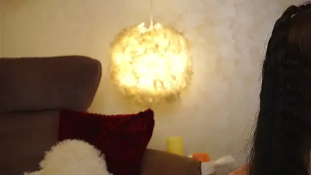 MiriamHazel online show from December 3, 2024, 4:42 am