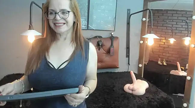 Snapshot of Samantha_mature56 chatting on March 12, 2025, 10:16 am Samantha mature56 online show from March 12, 2025, 10:16 am