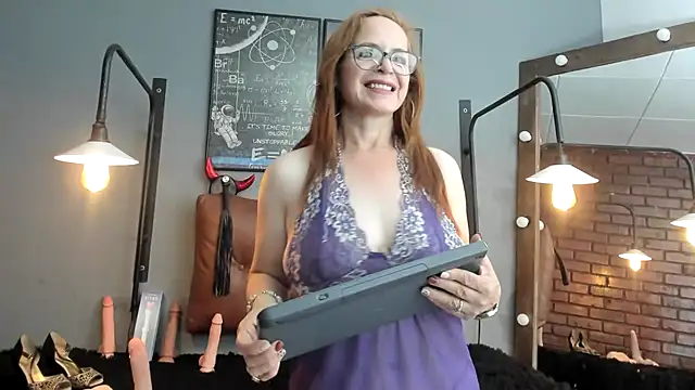 Snapshot of Samantha_mature56 chatting on March 22, 2025, 9:45 am Samantha mature56 online show from March 22, 2025, 9:45 am
