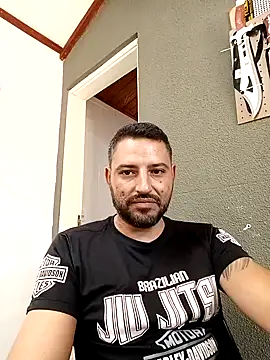 P4uzud4O online show from March 21, 2026, 1:37 pm