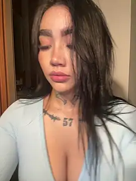 Snapshot of Nickiiiii chatting on February 22, 2026, 8:17 am Nickiiiii online show from February 22, 2026, 8:17 am