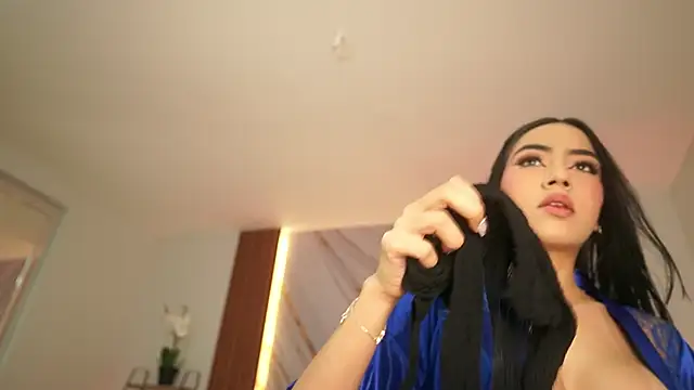 elasummer online show from March 4, 2026, 12:24 pm