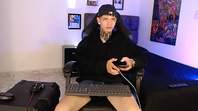 Dan brownn online show from April 22, 2026, 2:29 am