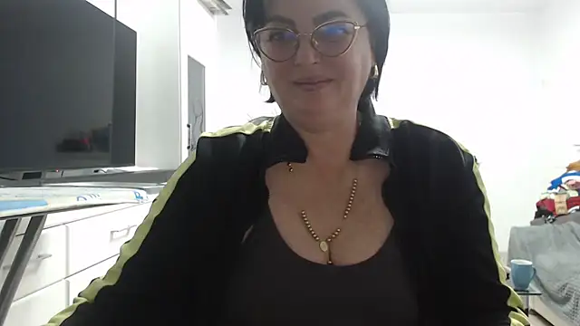 Amandamuller1982 online show from November 11, 2025, 7:41 pm