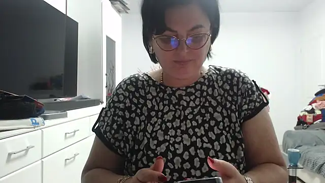 Amandamuller1982 online show from October 30, 2025, 8:17 pm