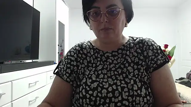 Amandamuller1982 online show from March 1, 2026, 7:47 pm