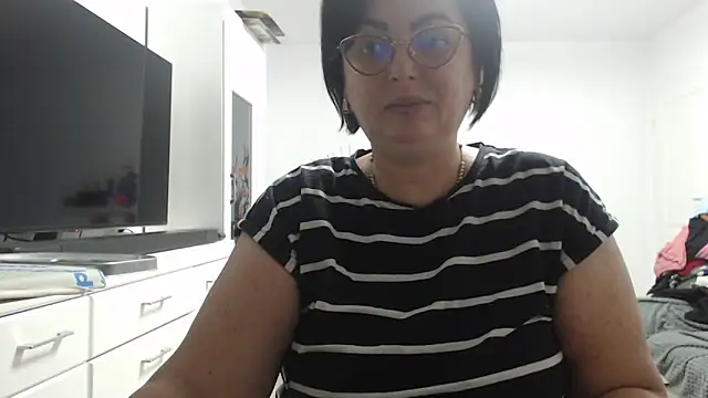 Amandamuller1982 online show from October 16, 2025, 11:13 pm