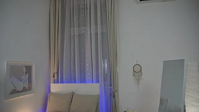 ZoeeZolton online show from February 13, 2025, 9:17 pm