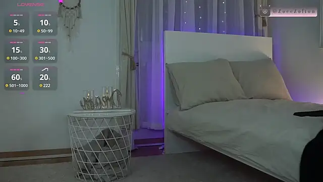 ZoeeZolton online show from February 23, 2025, 7:49 pm