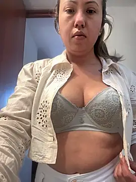 VIOLETA-25  online show from November 10, 2025, 11:59 am