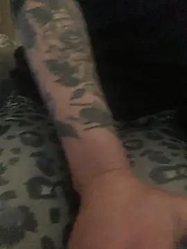 Snapshot of zra_andre chatting on February 8, 2025, 11:12 am zra andre online show from February 8, 2025, 11:12 am