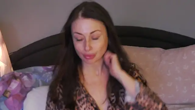 Mia Lovi online show from April 15, 2026, 1:26 pm