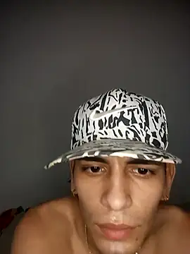 Snapshot of Y4NcA chatting on November 20, 2025, 6:41 pm Y4NcA online show from November 20, 2025, 6:41 pm