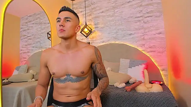 Aron Bolt online show from March 17, 2026, 3:42 am