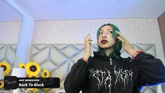 Im gaia online show from November 24, 2025, 12:27 pm