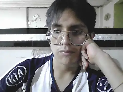 Snapshot of HardDick2 chatting on June 8, 2026, 1:00 am HardDick2 online show from June 8, 2026, 1:00 am
