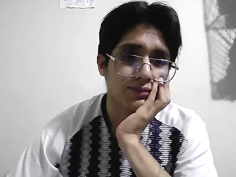 Snapshot of HardDick2 chatting on May 12, 2026, 5:48 am HardDick2 online show from May 12, 2026, 5:48 am