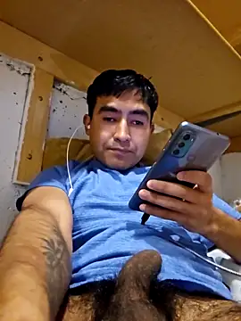 Axeltu77 online show from April 3, 2026, 10:38 pm