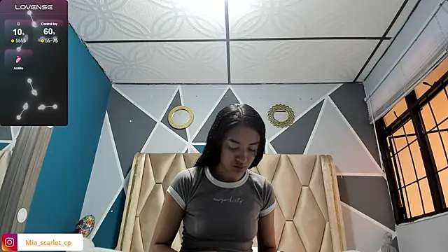 Mia scarlet69 online show from September 12, 2025, 12:16 pm