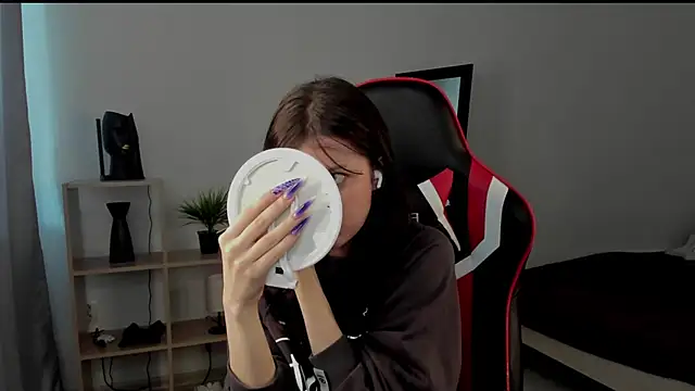 Snapshot of Este_Glen chatting on February 9, 2025, 11:25 am Este Glen online show from February 9, 2025, 11:25 am