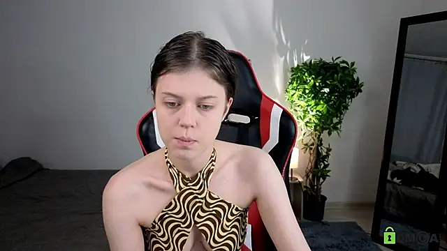 Snapshot of Este_Glen chatting on October 30, 2025, 12:09 am Este Glen online show from October 30, 2025, 12:09 am