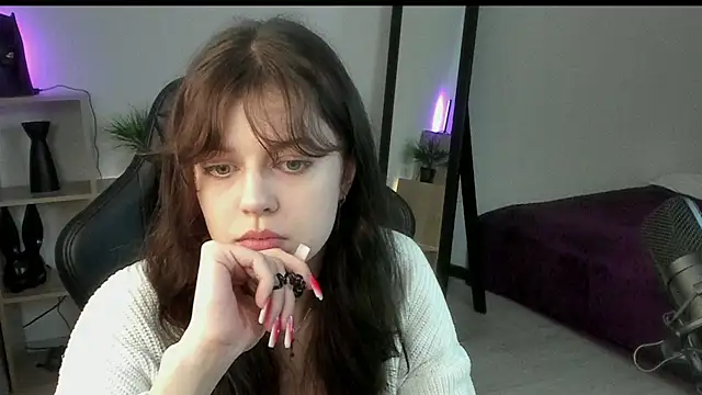 Snapshot of Este_Glen chatting on February 27, 2025, 11:28 am Este Glen online show from February 27, 2025, 11:28 am