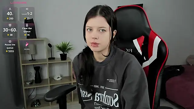 Snapshot of Este_Glen chatting on December 6, 2024, 12:51 am Este Glen online show from December 6, 2024, 12:51 am