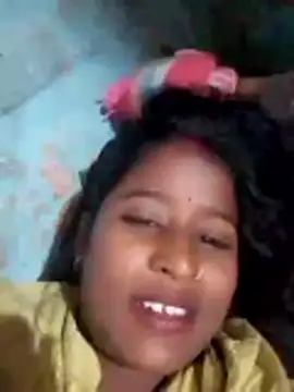 Snapshot of riya_houswife chatting on November 23, 2025, 7:18 am riya houswife online show from November 23, 2025, 7:18 am