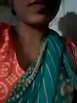 Snapshot of riya_houswife chatting on December 15, 2024, 1:22 pm riya houswife online show from December 15, 2024, 1:22 pm