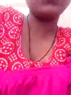 Snapshot of riya_houswife chatting on December 27, 2024, 8:56 am riya houswife online show from December 27, 2024, 8:56 am