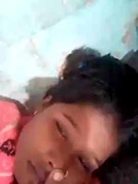 Snapshot of riya_houswife chatting on November 20, 2025, 4:35 am riya houswife online show from November 20, 2025, 4:35 am