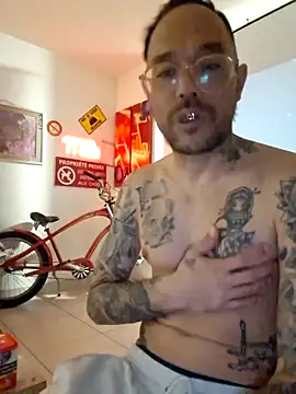 mileflav0r online show from March 28, 2026, 7:59 pm