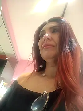 Snapshot of Perla_Franco chatting on February 14, 2026, 11:38 pm Perla Franco online show from February 14, 2026, 11:38 pm