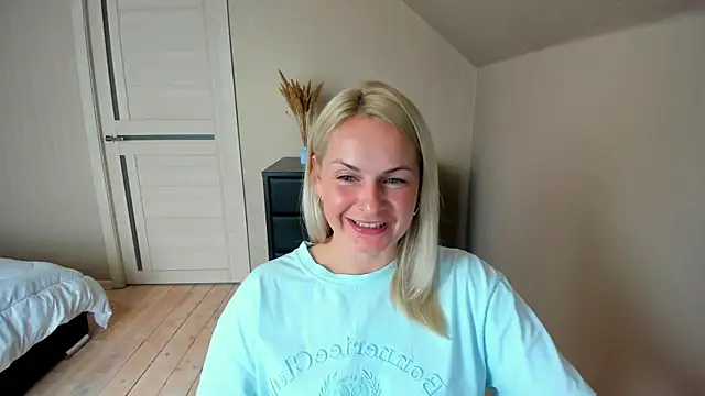 Alicee Gracee online show from October 13, 2025, 8:38 am