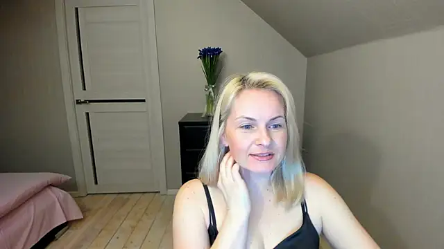 Alicee Gracee online show from March 7, 2025, 3:49 pm