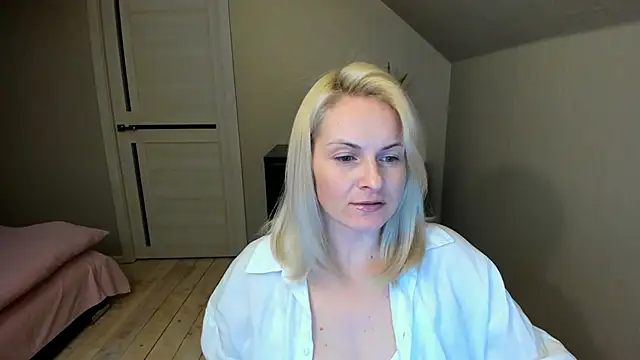 Alicee Gracee online show from March 5, 2025, 6:23 pm