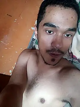 Snapshot of JuggedRegrets chatting on March 4, 2026, 6:48 pm JuggedRegrets online show from March 4, 2026, 6:48 pm