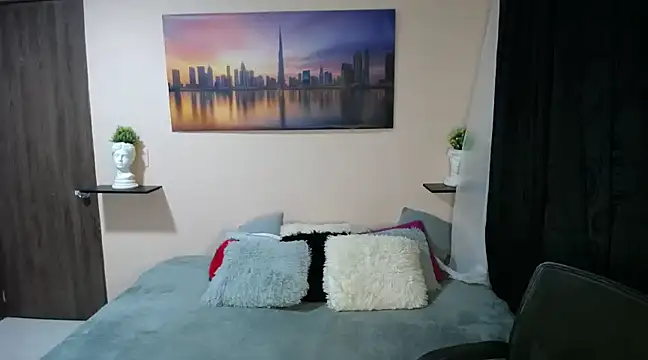 Snapshot of cristal-evanns chatting on December 20, 2024, 2:08 am cristal-evanns online show from December 20, 2024, 2:08 am