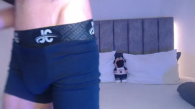 evil boys 77 online show from January 7, 2025, 2:20 am